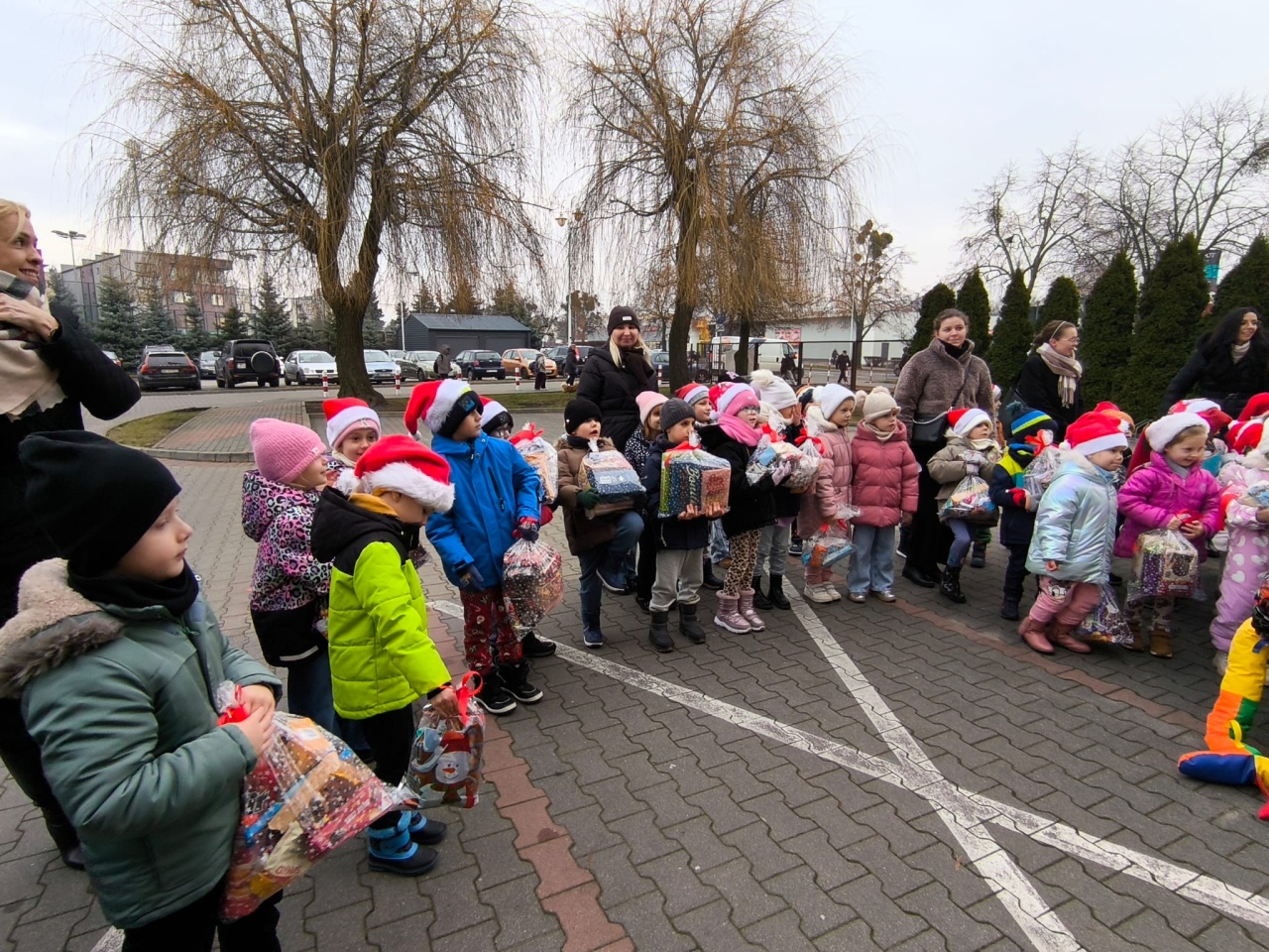 Niech słodka gwiazdka zaświeci PM nr 8 z akcją charytatywną dla potrzebujących [17.12.2025] - zdjęcie #52 - eOstroleka.pl