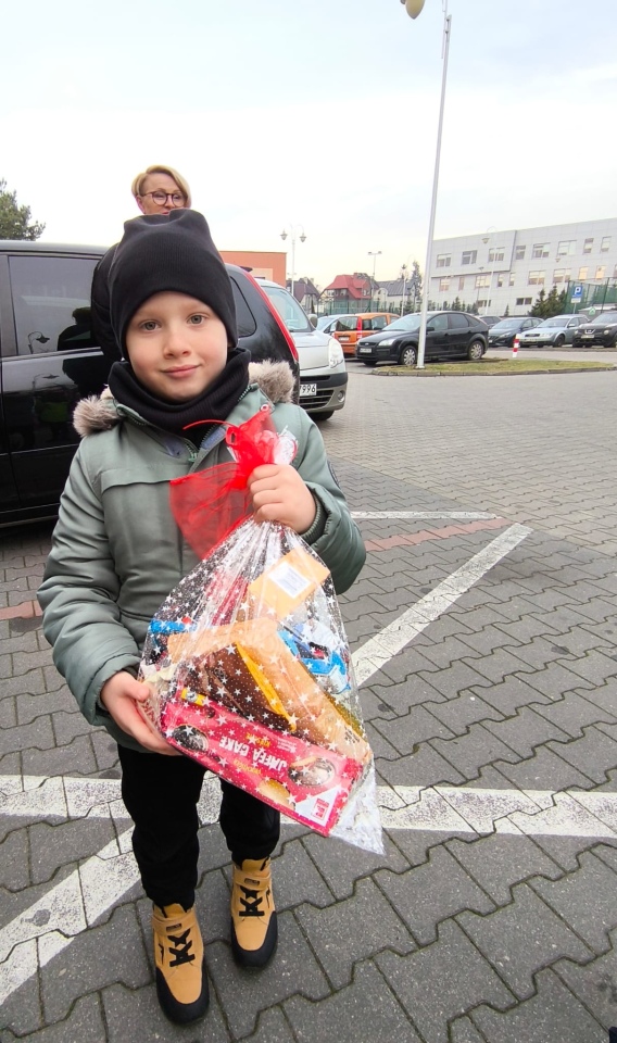 Niech słodka gwiazdka zaświeci PM nr 8 z akcją charytatywną dla potrzebujących [17.12.2025] - zdjęcie #51 - eOstroleka.pl