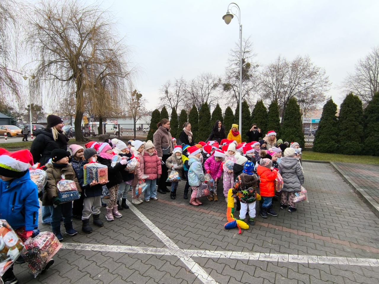 Niech słodka gwiazdka zaświeci PM nr 8 z akcją charytatywną dla potrzebujących [17.12.2025] - zdjęcie #53 - eOstroleka.pl