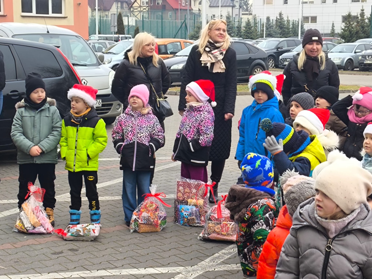 Niech słodka gwiazdka zaświeci PM nr 8 z akcją charytatywną dla potrzebujących [17.12.2025] - zdjęcie #35 - eOstroleka.pl