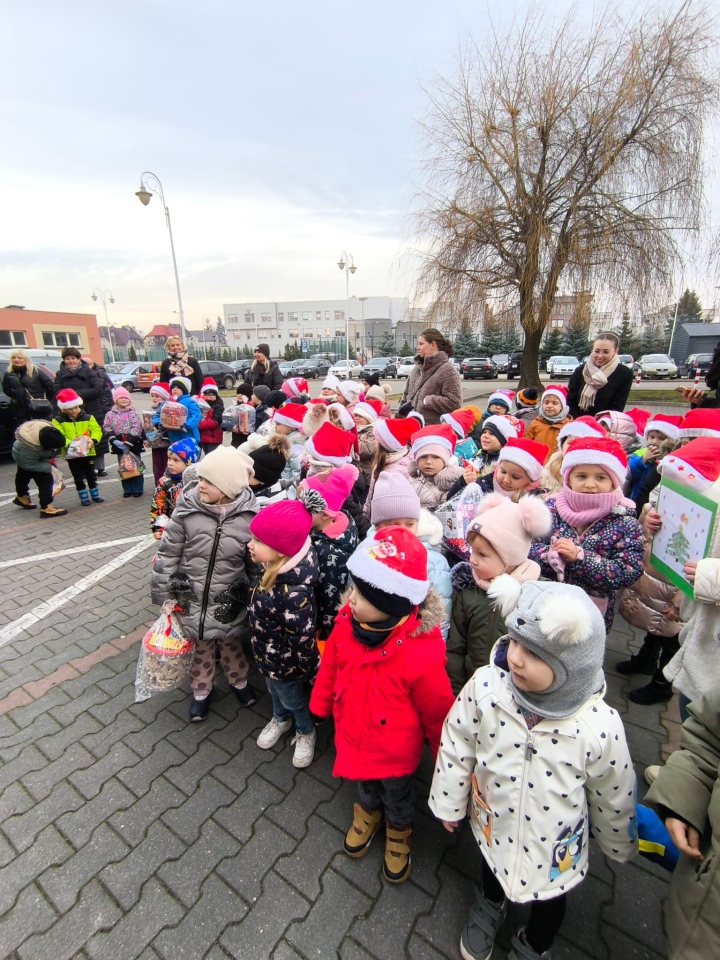 Niech słodka gwiazdka zaświeci PM nr 8 z akcją charytatywną dla potrzebujących [17.12.2025] - zdjęcie #29 - eOstroleka.pl