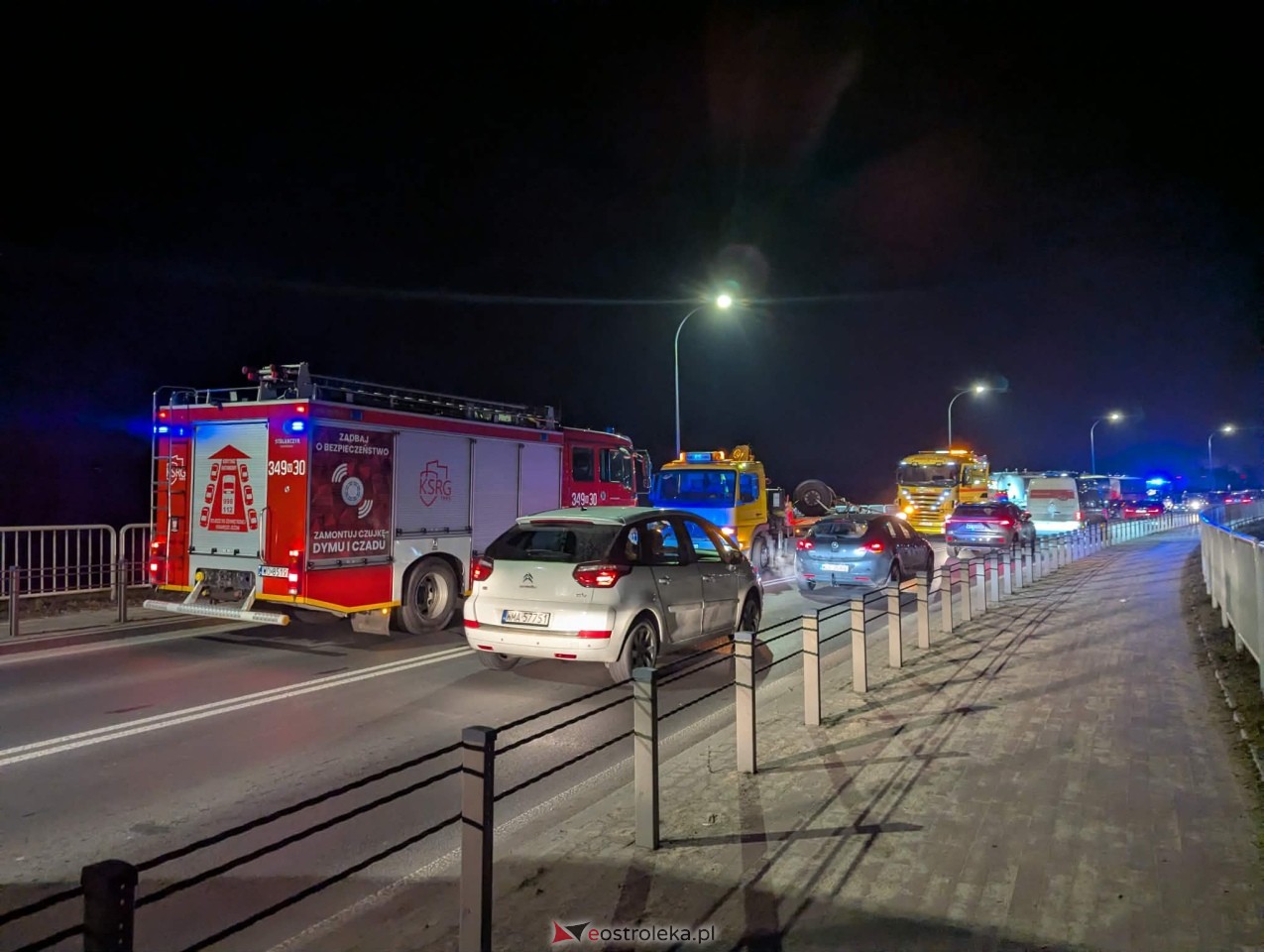 Gigantyczne korki w Ostrołęce [17.12.2025] - zdjęcie #3 - eOstroleka.pl