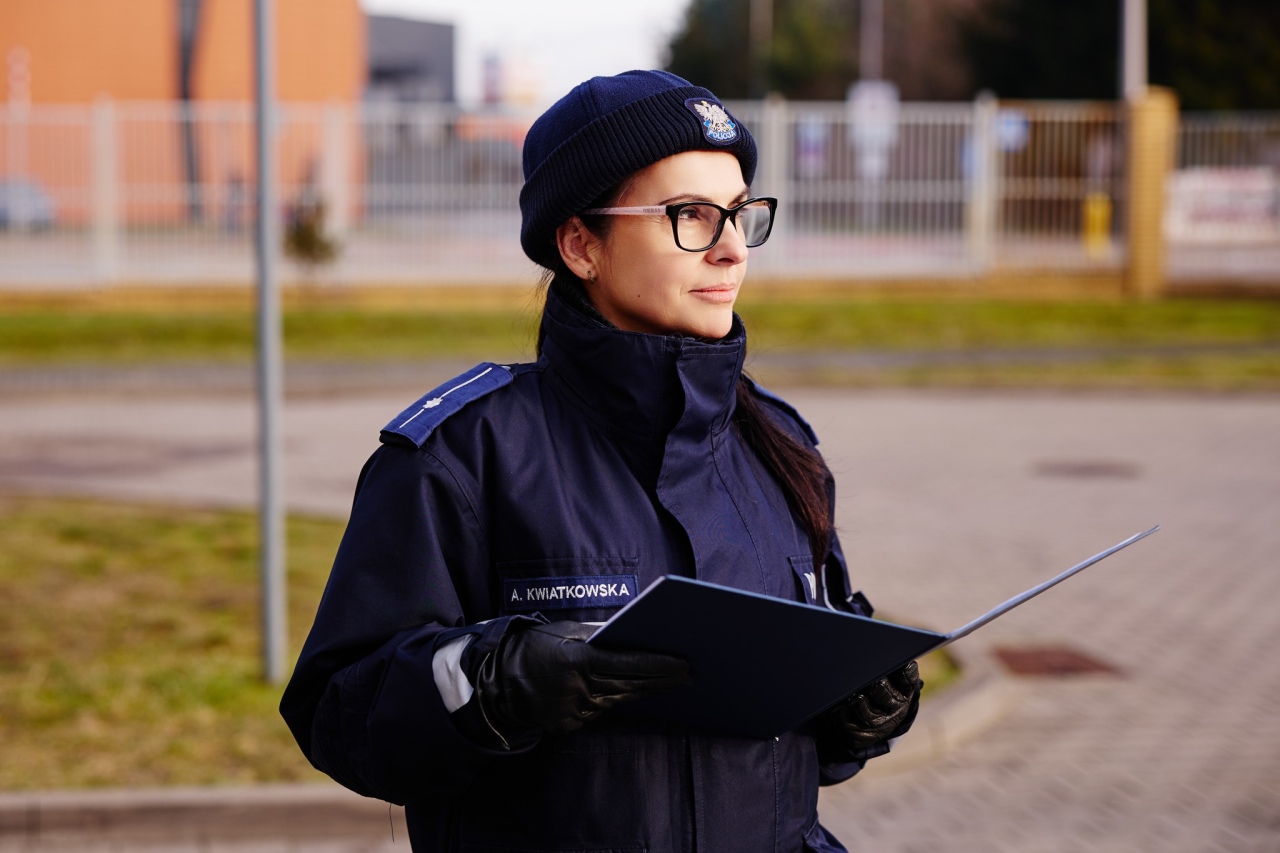 Uroczyste przekazanie radiowozów ostrołęckiej policji [18.12.2025] - zdjęcie #13 - eOstroleka.pl