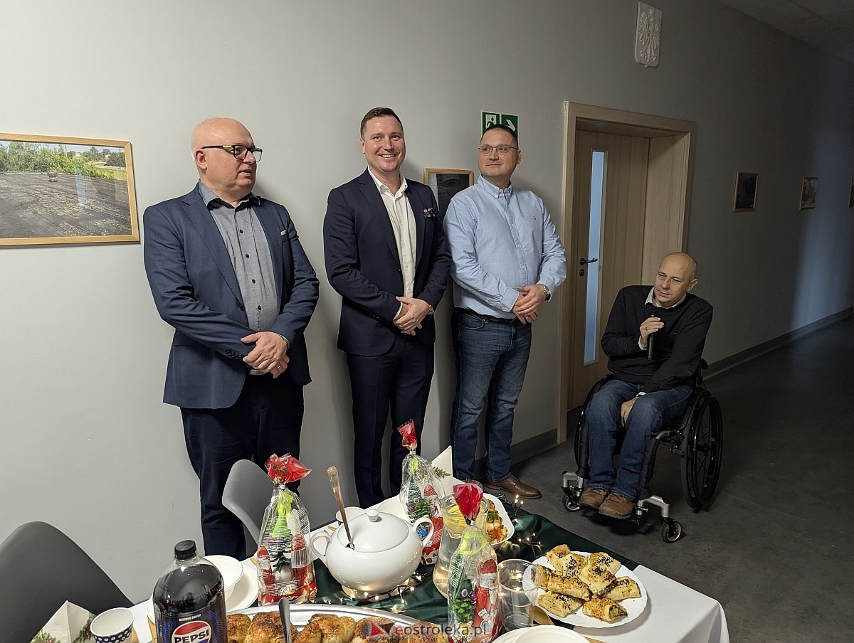 Wigilijne spotkanie w Spółdzielni Socjalnej Samodzielność-Praca-Aktywność [19.12.2025] - zdjęcie #30 - eOstroleka.pl