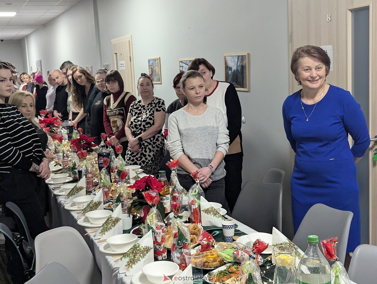Wigilijne spotkanie w Spółdzielni Socjalnej Samodzielność-Praca-Aktywność [19.12.2025] - zdjęcie #24 - eOstroleka.pl
