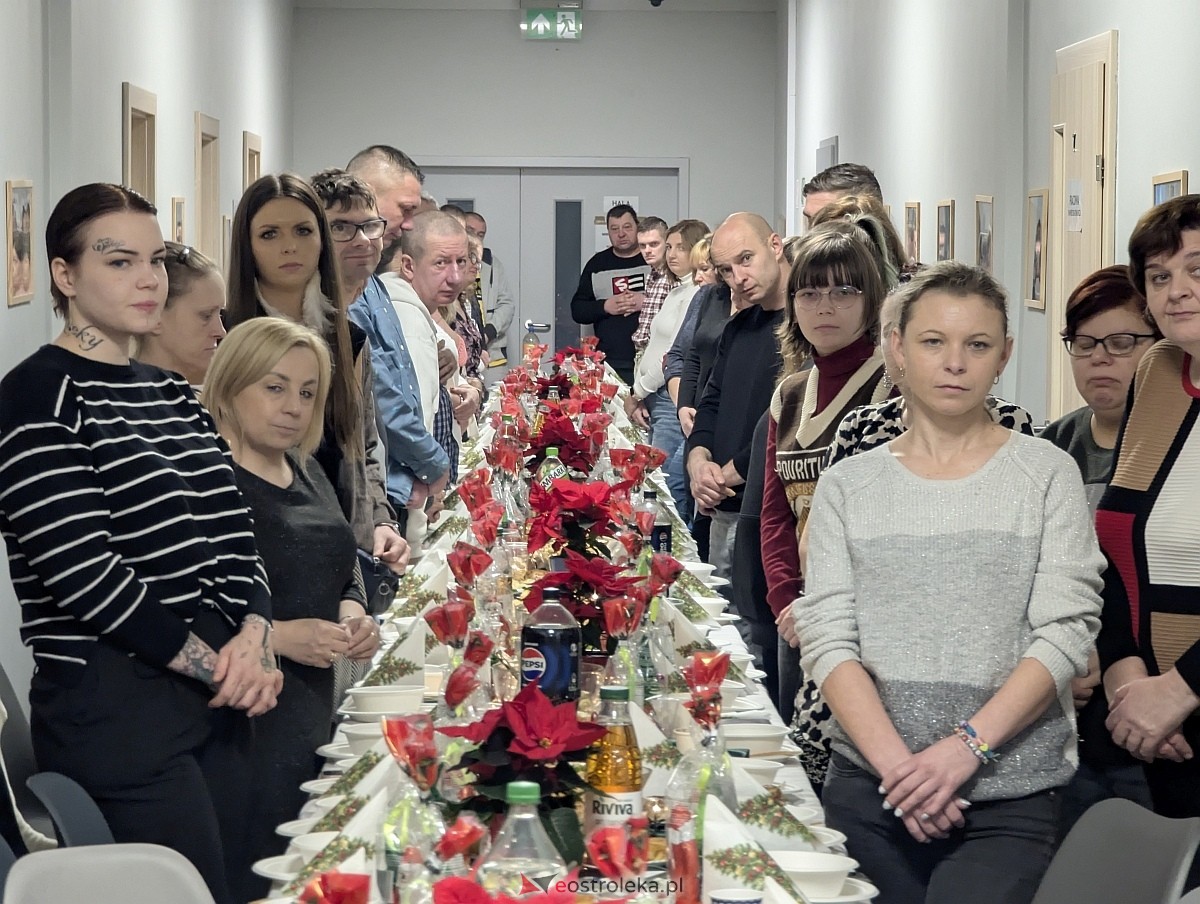 Wigilijne spotkanie w Spółdzielni Socjalnej Samodzielność-Praca-Aktywność [19.12.2025] - zdjęcie #14 - eOstroleka.pl