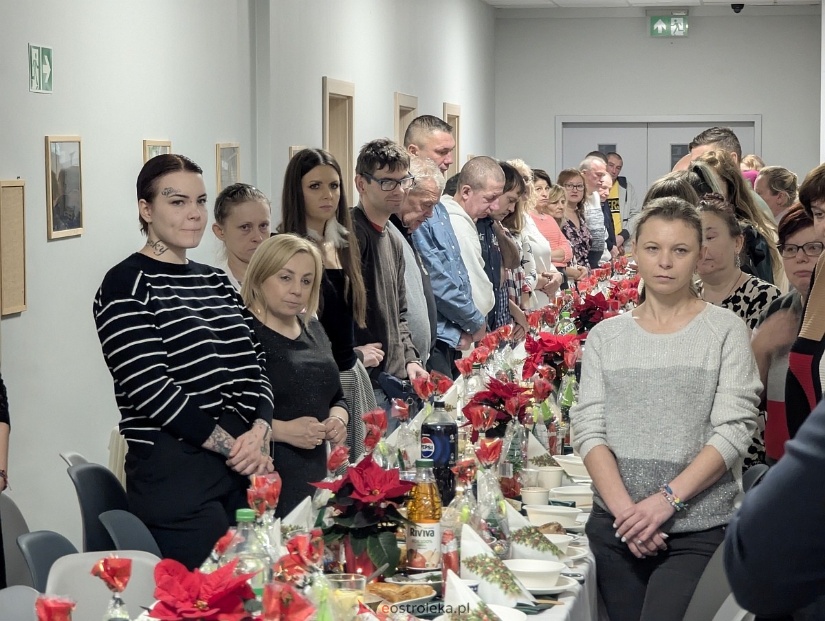 Wigilijne spotkanie w Spółdzielni Socjalnej Samodzielność-Praca-Aktywność [19.12.2025] - zdjęcie #11 - eOstroleka.pl