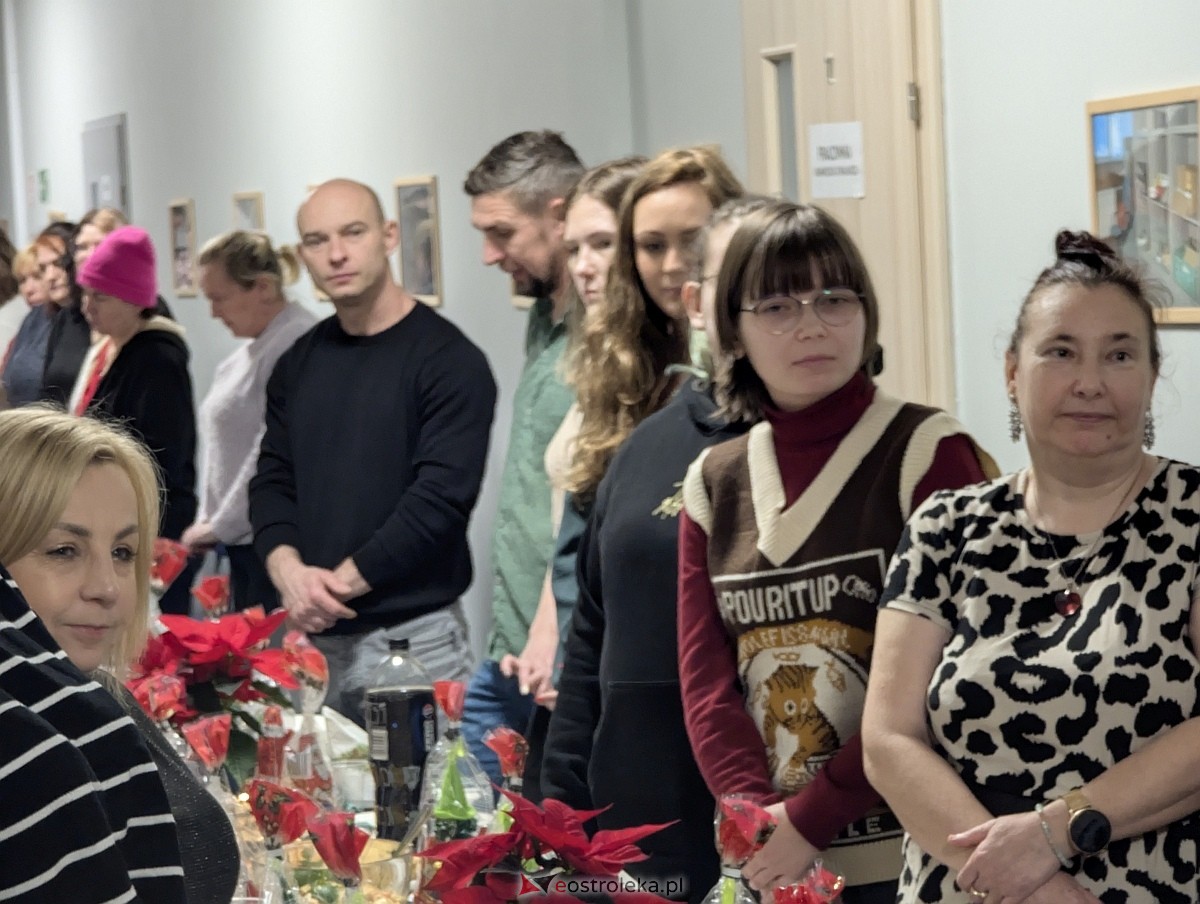 Wigilijne spotkanie w Spółdzielni Socjalnej Samodzielność-Praca-Aktywność [19.12.2025] - zdjęcie #7 - eOstroleka.pl