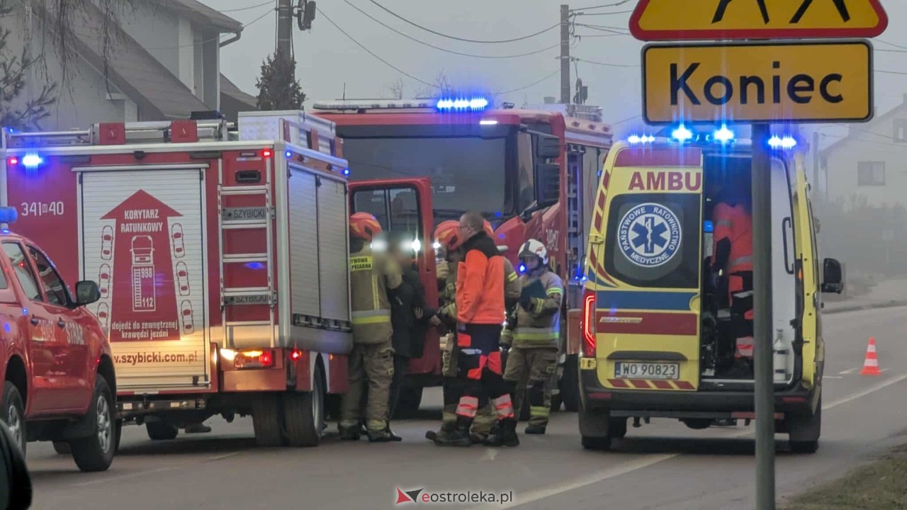 Wypadek na Ostrołęckiej w Łęgu Przedmiejskim [19.12.2025] - zdjęcie #12 - eOstroleka.pl