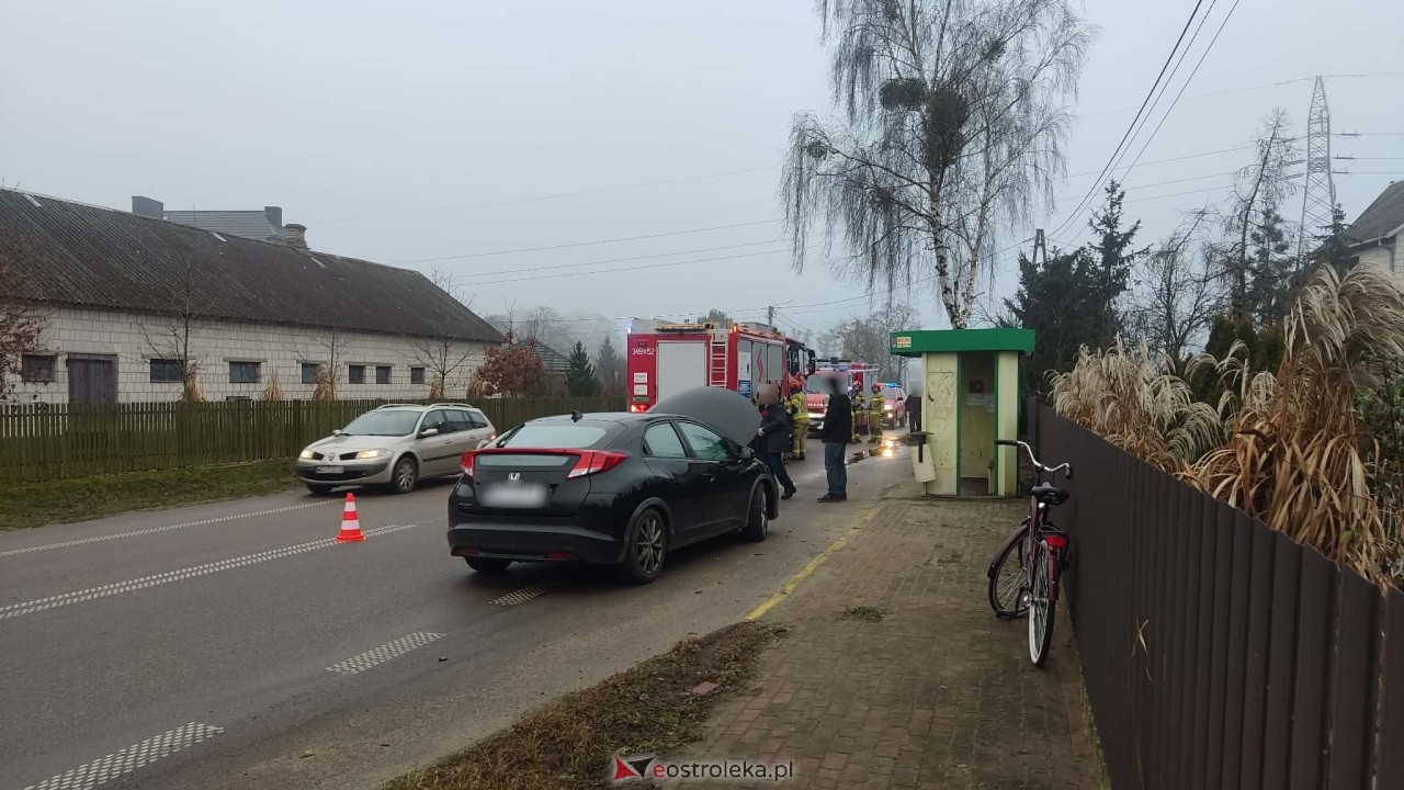 Wypadek na Ostrołęckiej w Łęgu Przedmiejskim [19.12.2025] - zdjęcie #8 - eOstroleka.pl