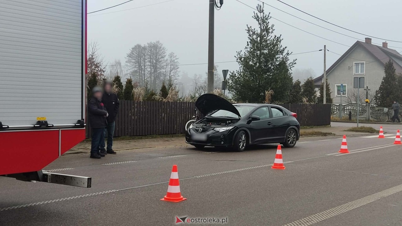Wypadek na Ostrołęckiej w Łęgu Przedmiejskim [19.12.2025] - zdjęcie #5 - eOstroleka.pl