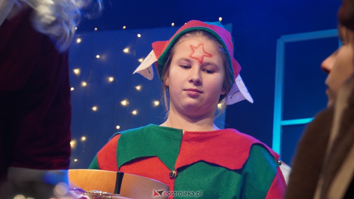 Dziecięcy Teatr Amatorski Niewidzialni ze spektaklem Święta u Grincha [19.12.2025] - zdjęcie #32 - eOstroleka.pl