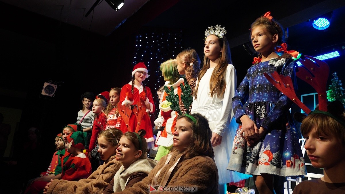 Dziecięcy Teatr Amatorski Niewidzialni ze spektaklem Święta u Grincha [19.12.2025] - zdjęcie #1 - eOstroleka.pl