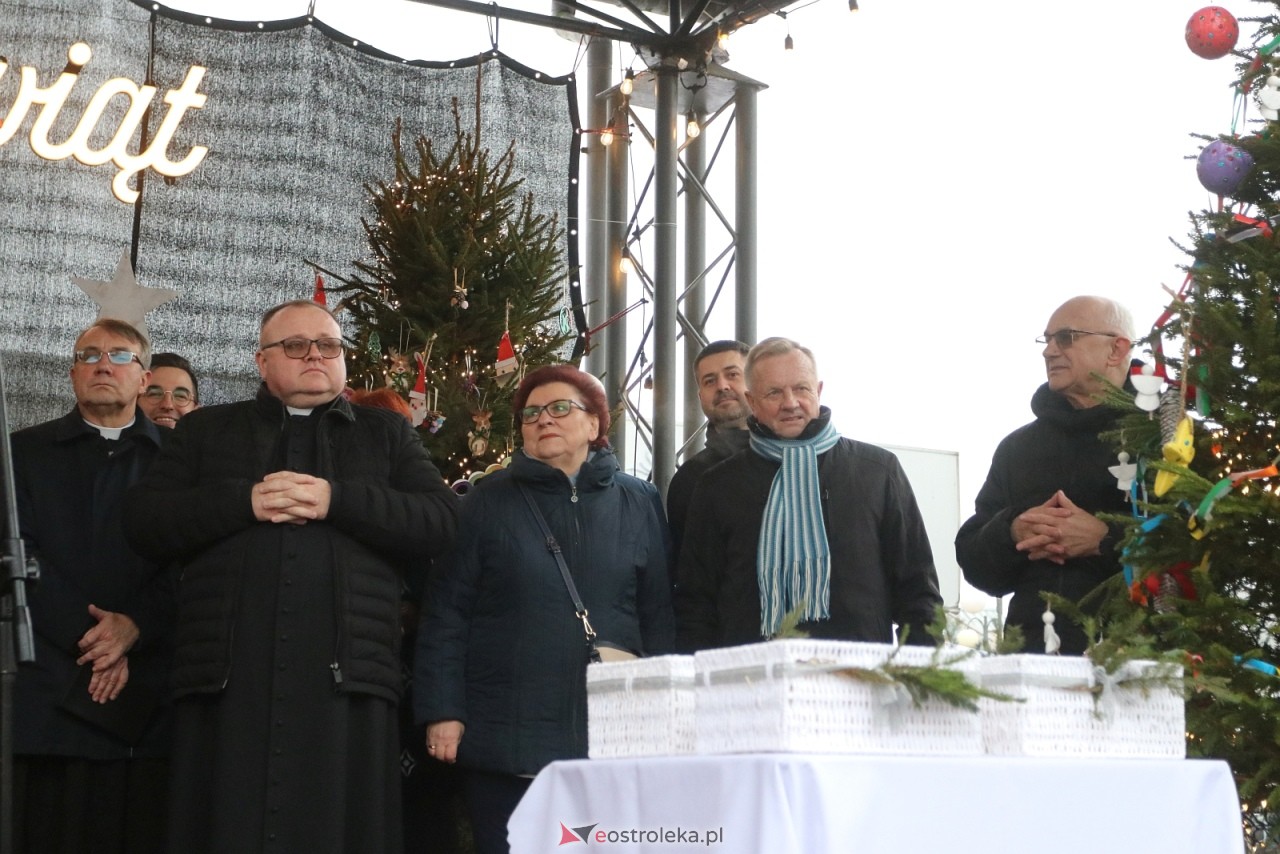 Wigilia miejska 2025 w Ostrołęce [20.12.2025] - zdjęcie #51 - eOstroleka.pl