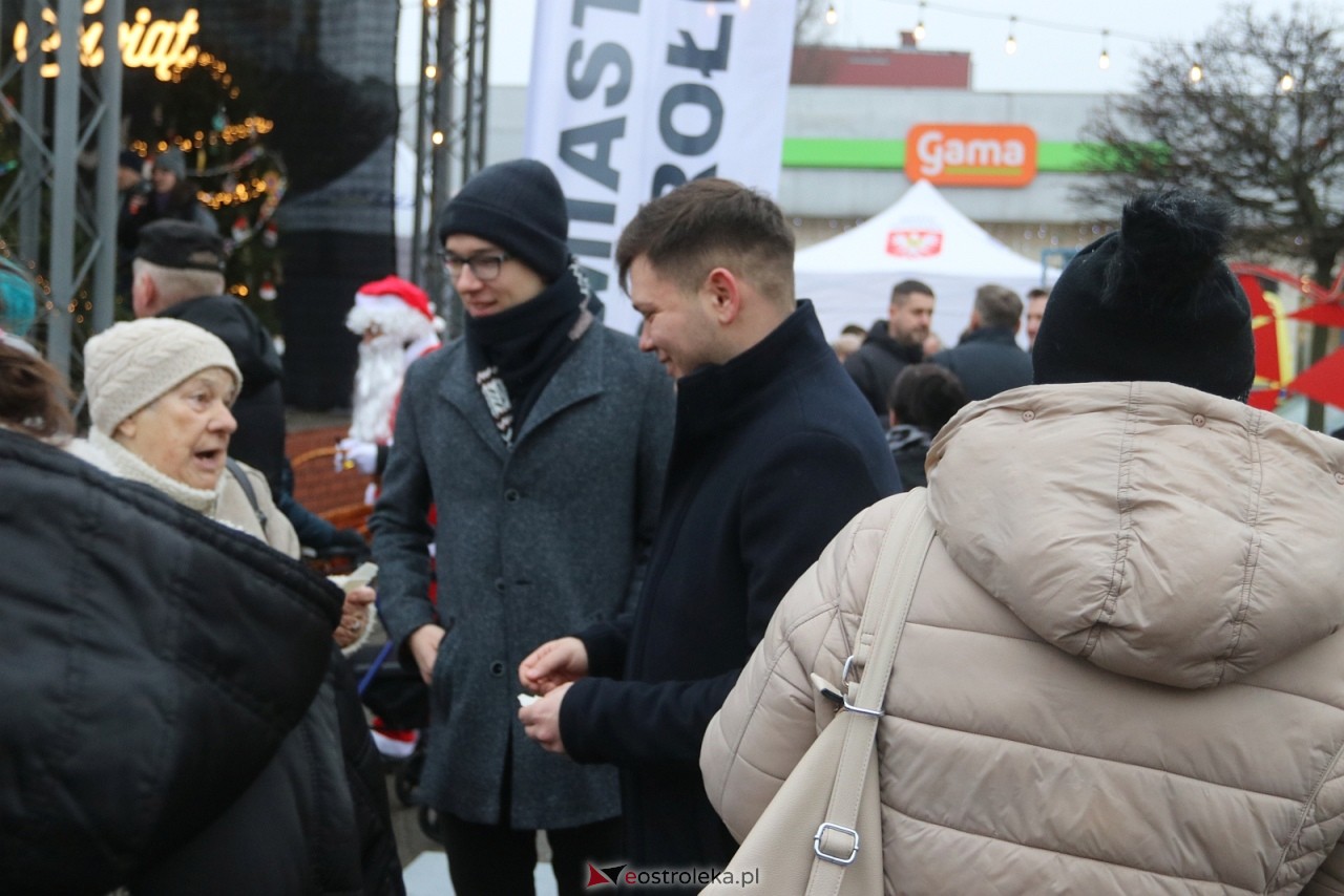 Wigilia miejska 2025 w Ostrołęce [20.12.2025] - zdjęcie #17 - eOstroleka.pl