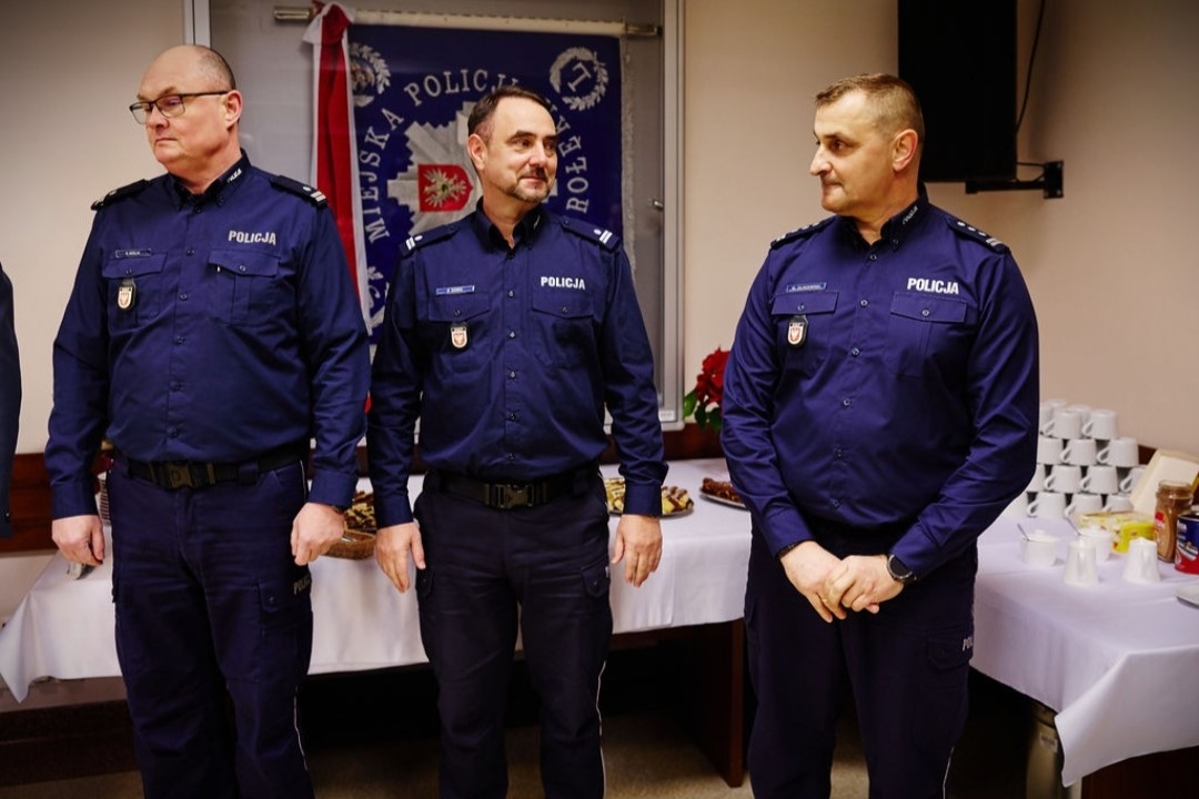Wigilijne spotkanie w KMP w Ostrołęce [17.12.2025] - zdjęcie #10 - eOstroleka.pl