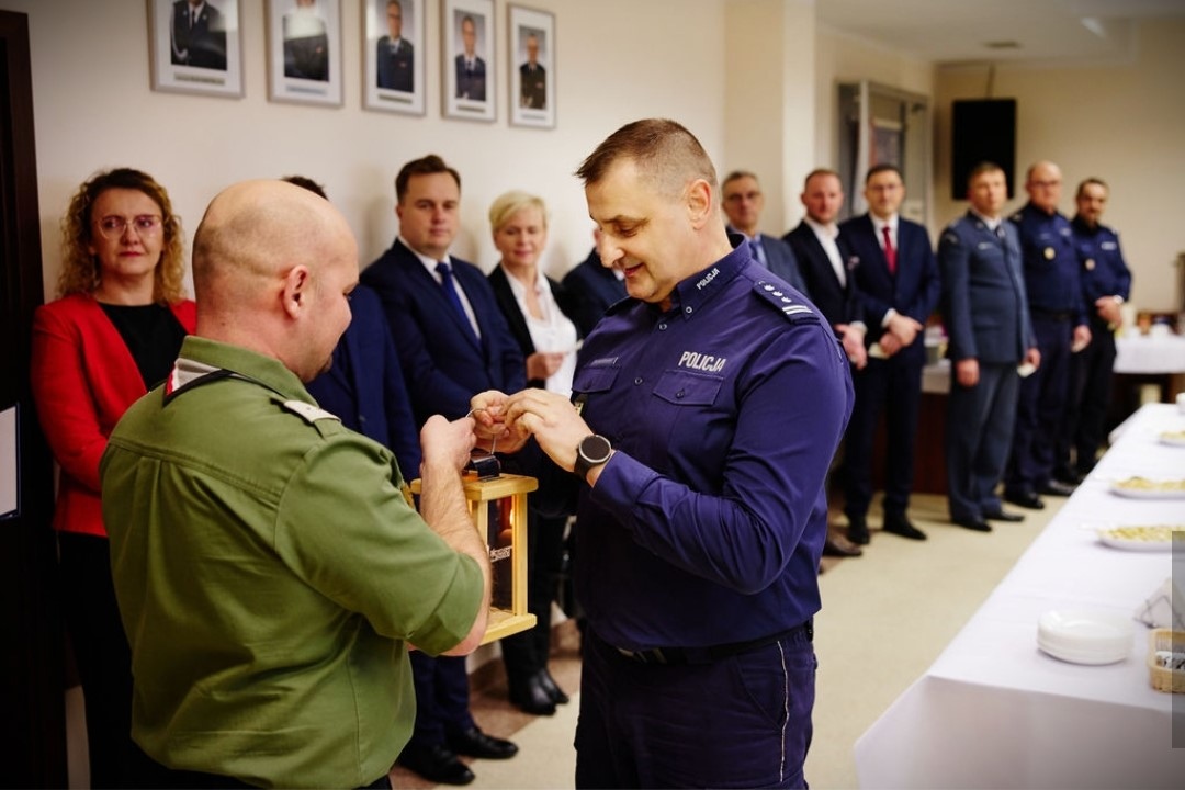 Wigilijne spotkanie w KMP w Ostrołęce [17.12.2025] - zdjęcie #3 - eOstroleka.pl
