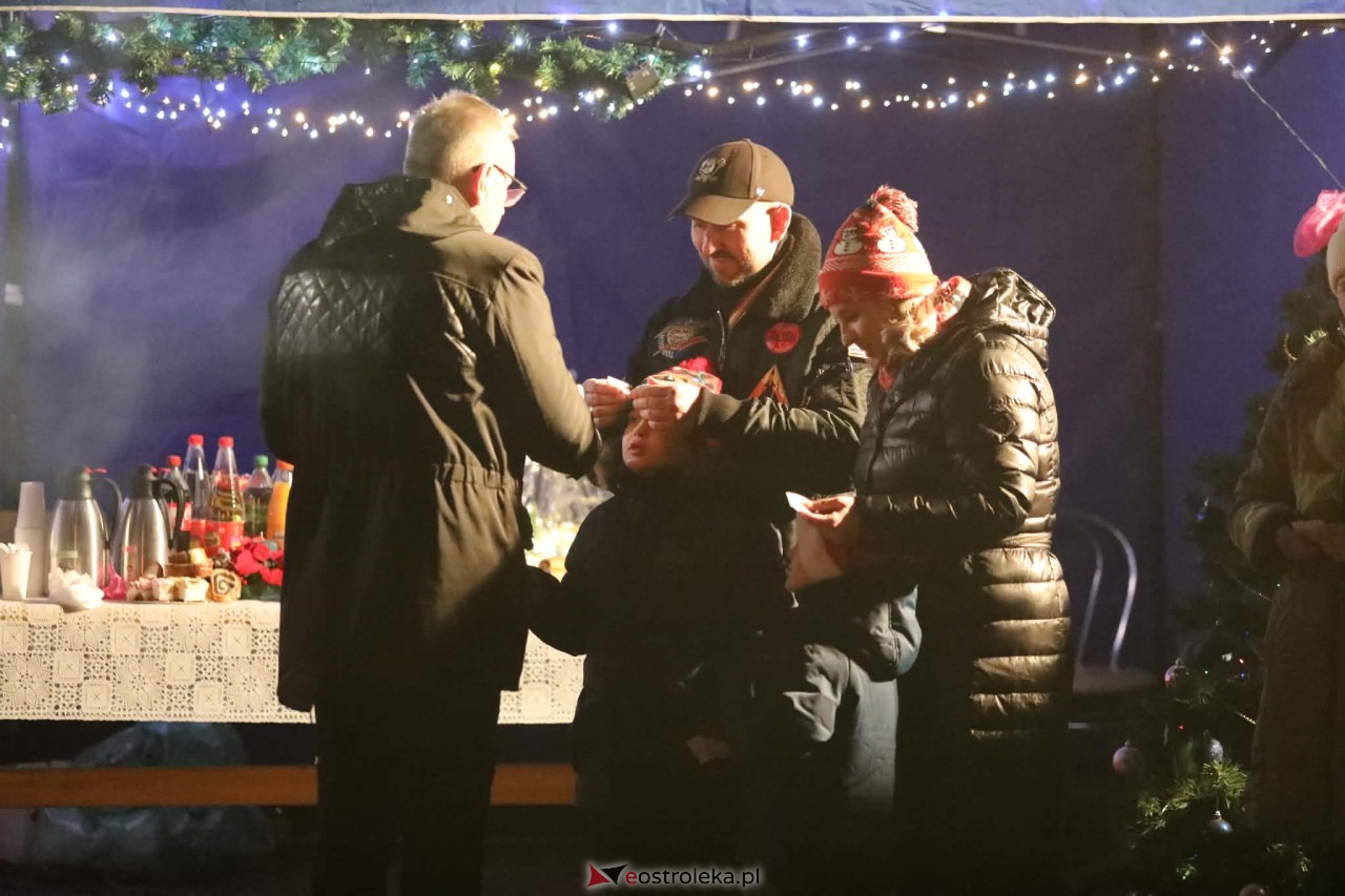 Wigilia gminna w Troszynie [20.12.2025] - zdjęcie #17 - eOstroleka.pl