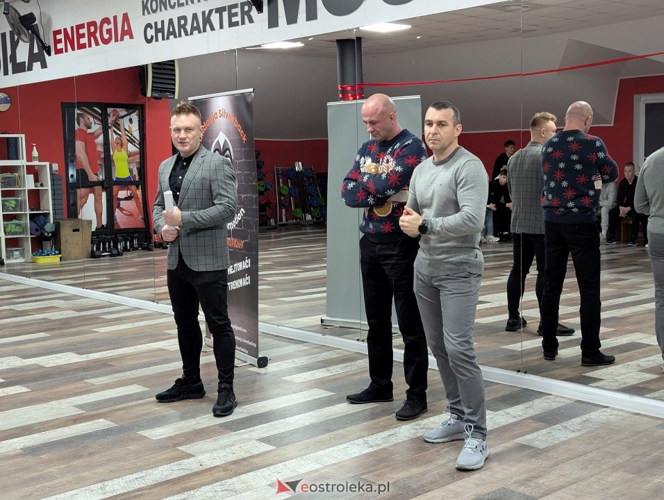 Świąteczne spotkanie Victorii [20.12.2025] - zdjęcie #27 - eOstroleka.pl