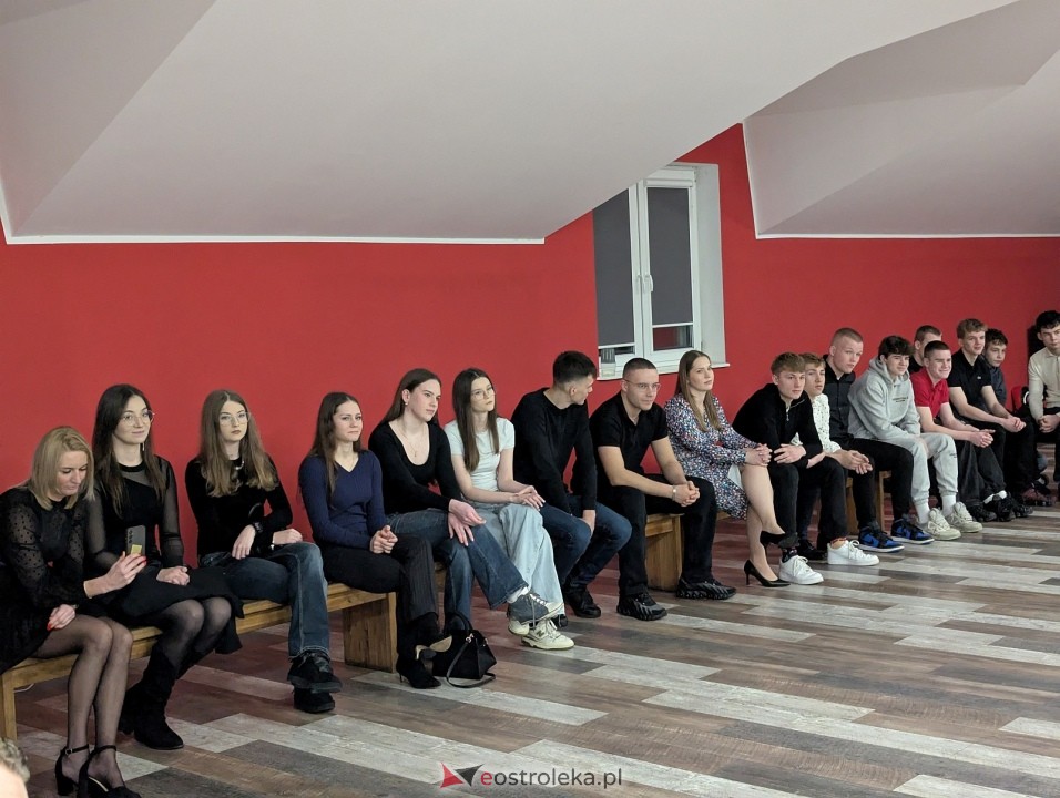 Świąteczne spotkanie Victorii [20.12.2025] - zdjęcie #23 - eOstroleka.pl