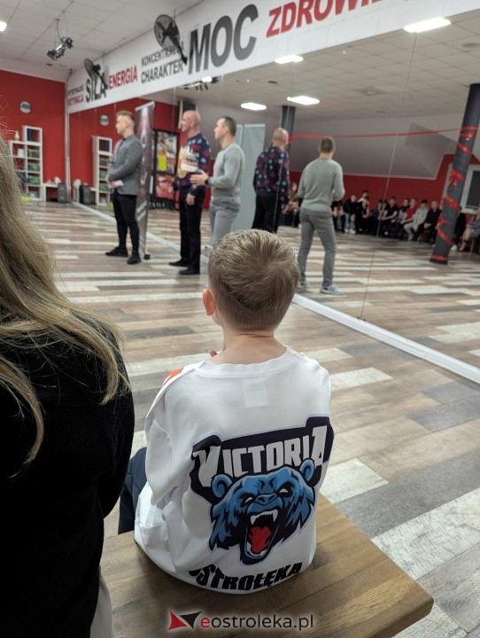 Świąteczne spotkanie Victorii [20.12.2025] - zdjęcie #21 - eOstroleka.pl