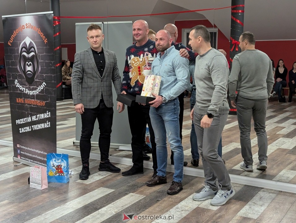 Świąteczne spotkanie Victorii [20.12.2025] - zdjęcie #20 - eOstroleka.pl