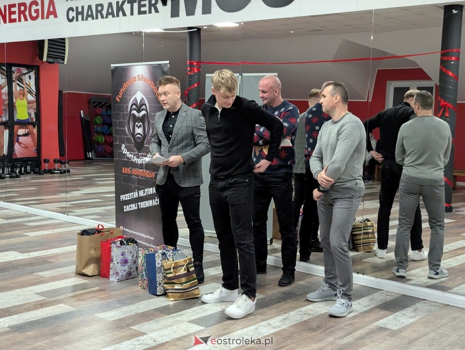 Świąteczne spotkanie Victorii [20.12.2025] - zdjęcie #14 - eOstroleka.pl