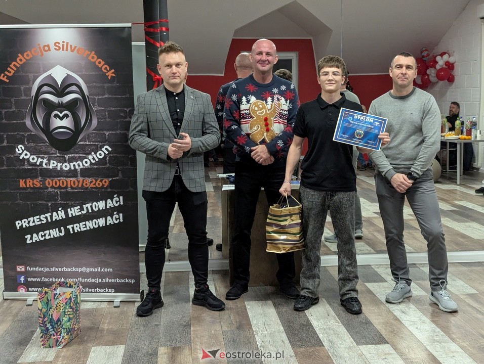 Świąteczne spotkanie Victorii [20.12.2025] - zdjęcie #6 - eOstroleka.pl