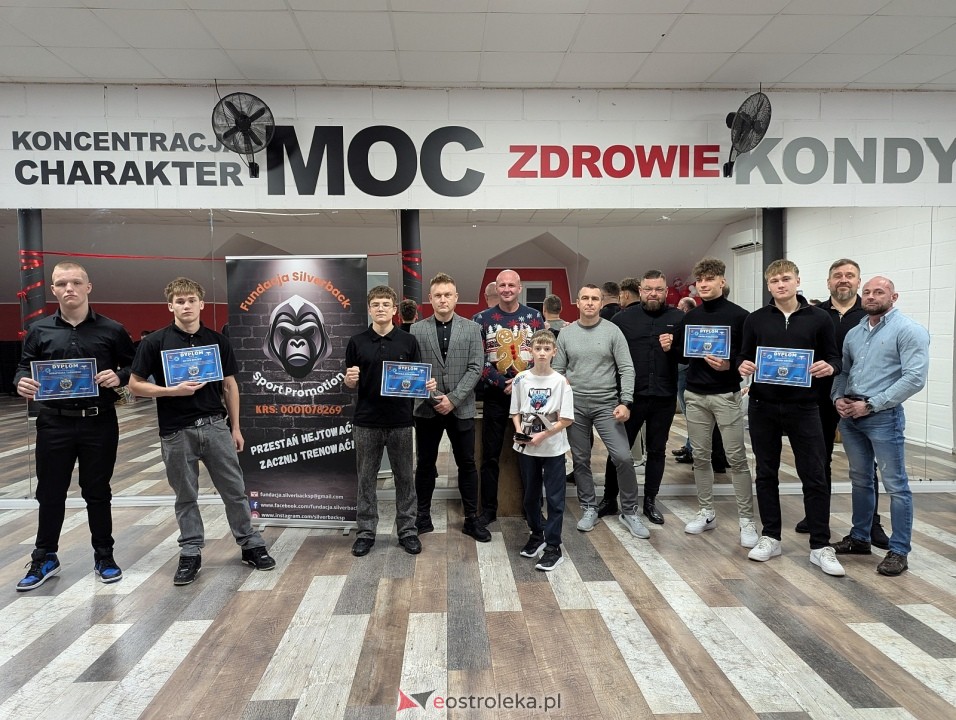 Świąteczne spotkanie Victorii [20.12.2025] - zdjęcie #4 - eOstroleka.pl