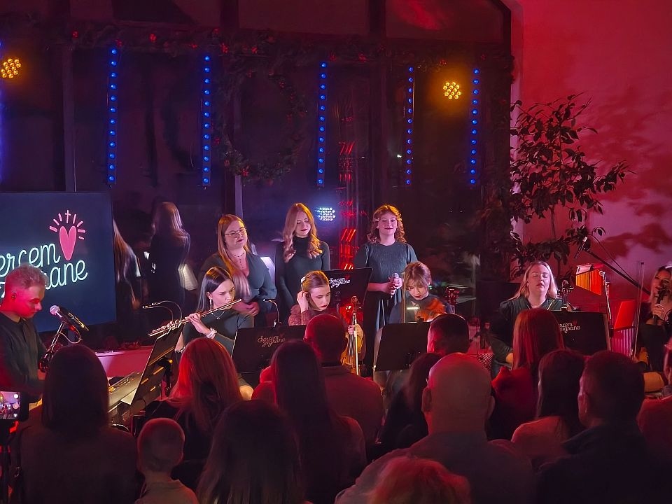 Koncert Zespołu Sercem zagrane w Laskowcu [20.12.2025] - zdjęcie #18 - eOstroleka.pl
