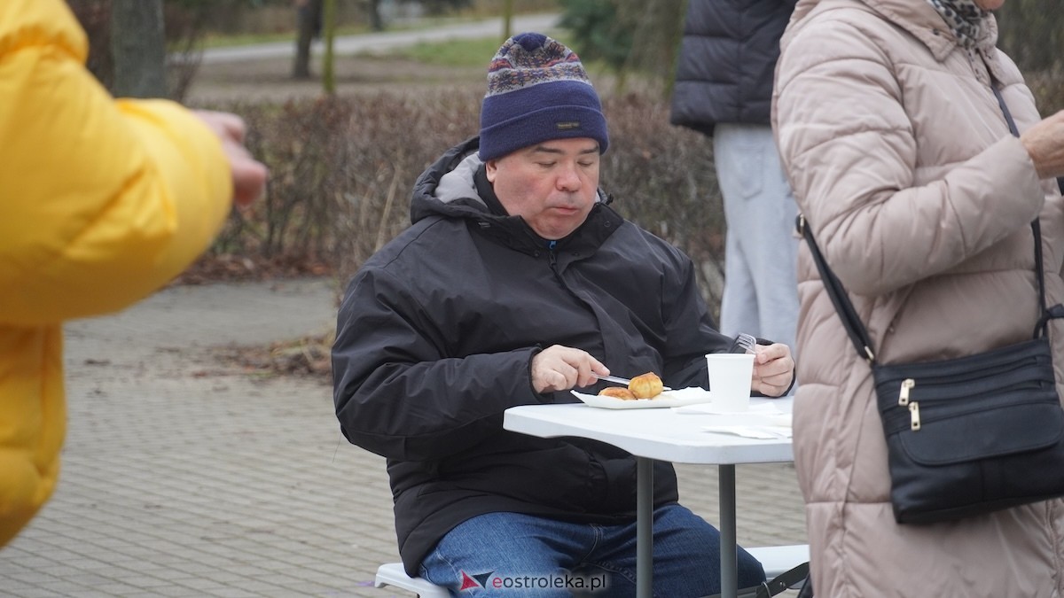 Wigilia osiedla Parkowe w Ostrołęce [21.12.2025] - zdjęcie #32 - eOstroleka.pl