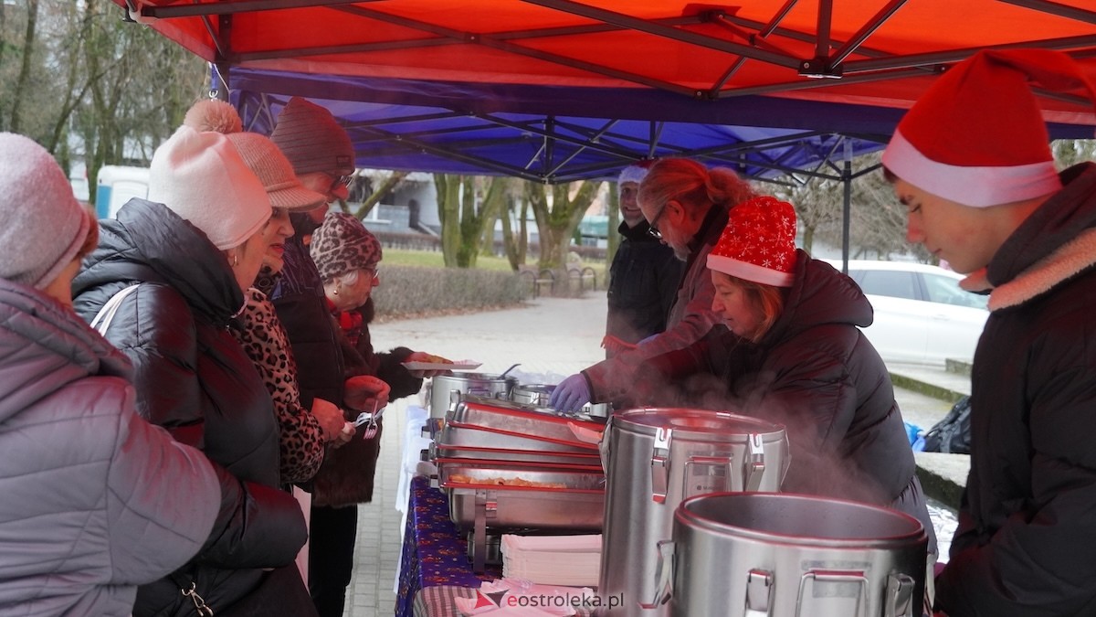 Wigilia osiedla Parkowe w Ostrołęce [21.12.2025] - zdjęcie #23 - eOstroleka.pl