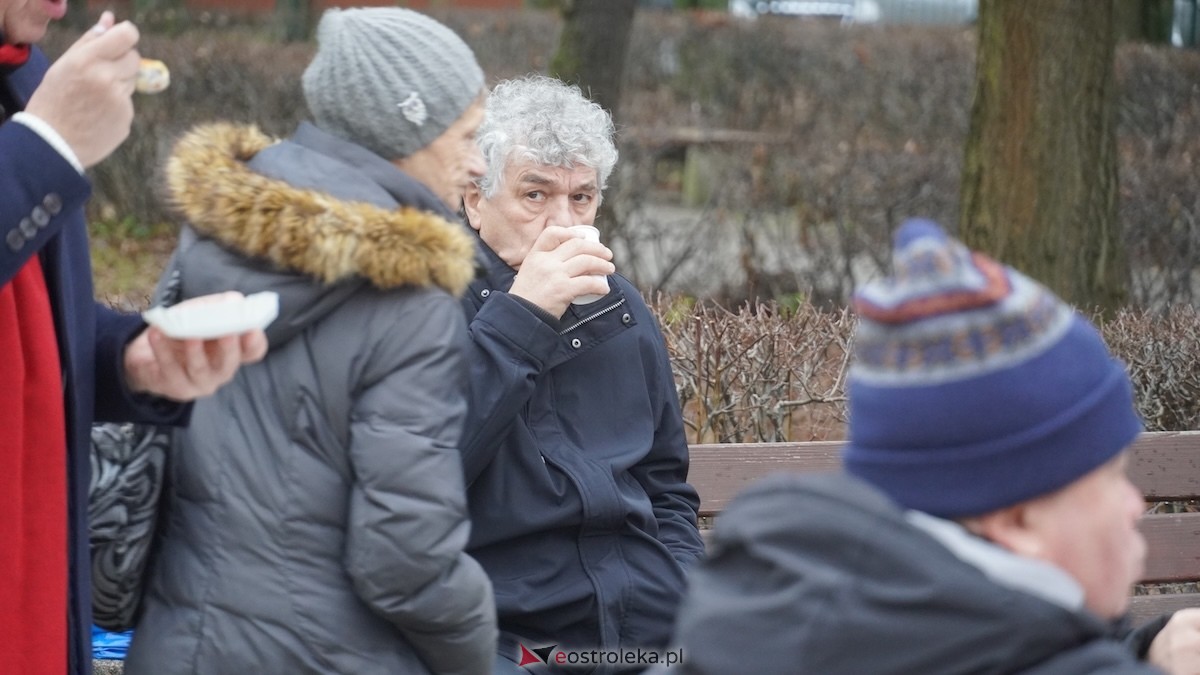 Wigilia osiedla Parkowe w Ostrołęce [21.12.2025] - zdjęcie #21 - eOstroleka.pl