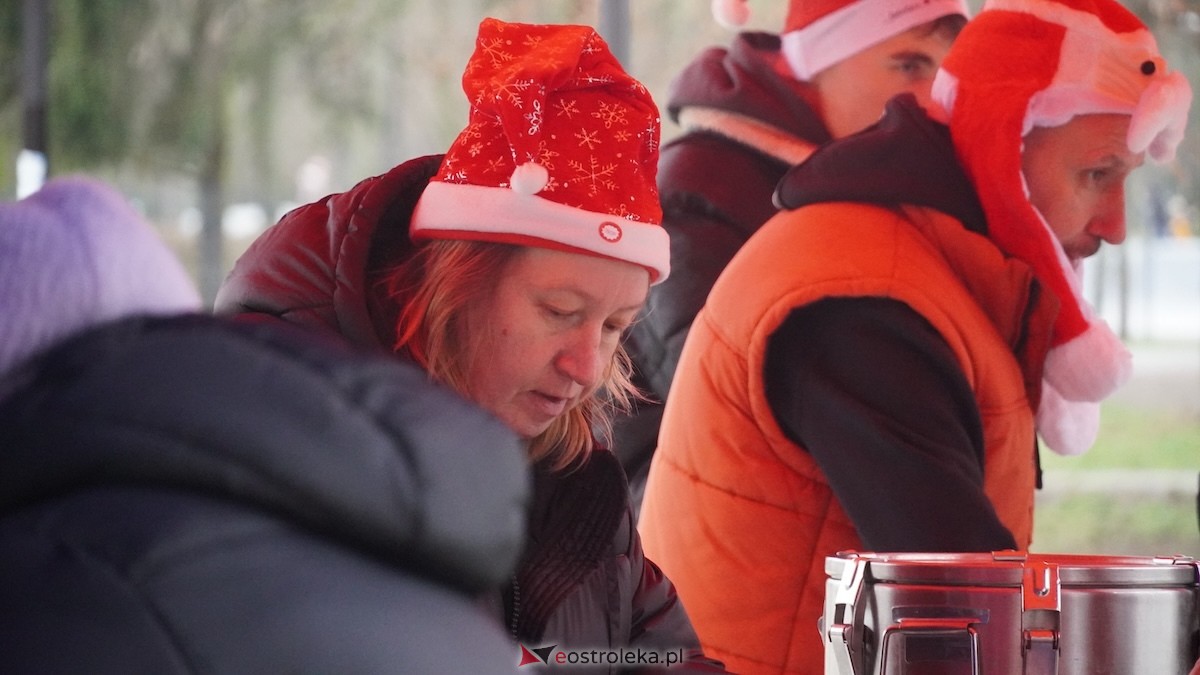 Wigilia osiedla Parkowe w Ostrołęce [21.12.2025] - zdjęcie #14 - eOstroleka.pl