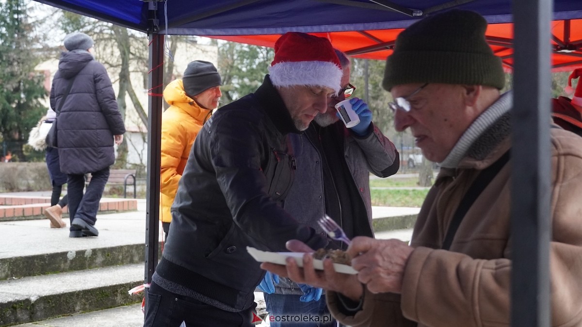 Wigilia osiedla Parkowe w Ostrołęce [21.12.2025] - zdjęcie #12 - eOstroleka.pl