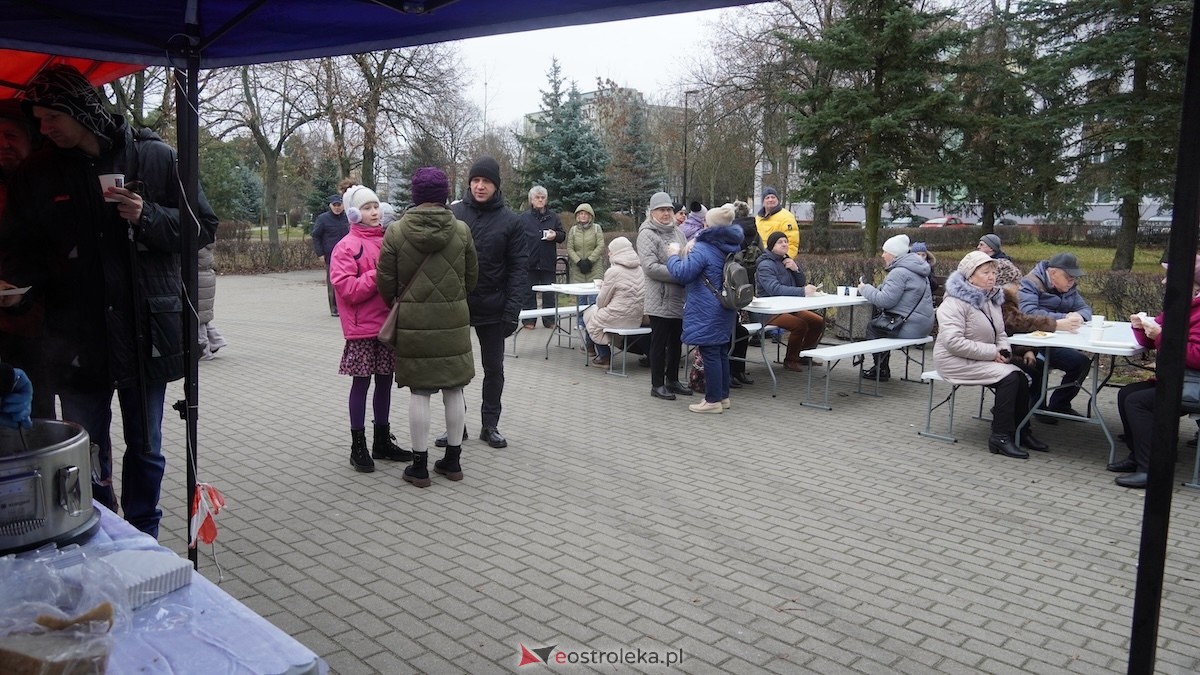 Wigilia osiedla Parkowe w Ostrołęce [21.12.2025] - zdjęcie #6 - eOstroleka.pl