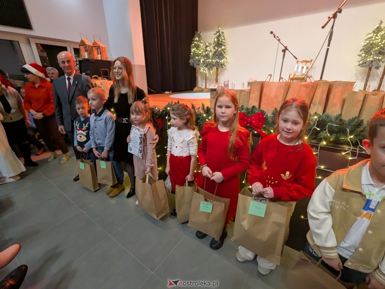 Wigilijne spotkanie w Lelisie [21.12.2025] - zdjęcie #26 - eOstroleka.pl