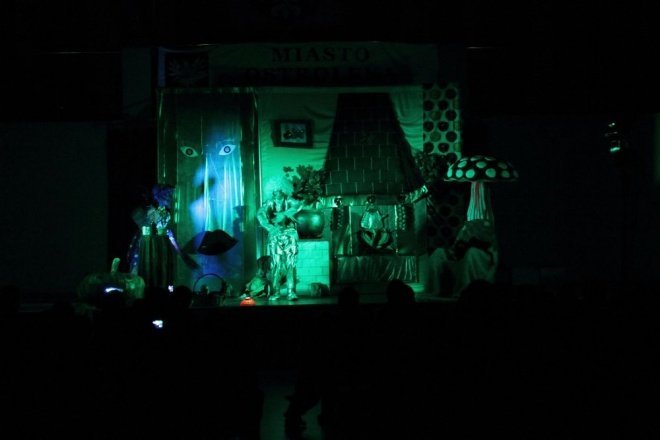 Spektakl eudkacyjny Zaczarowany komuter [7.XI.2011] - zdjęcie #14 - eOstroleka.pl