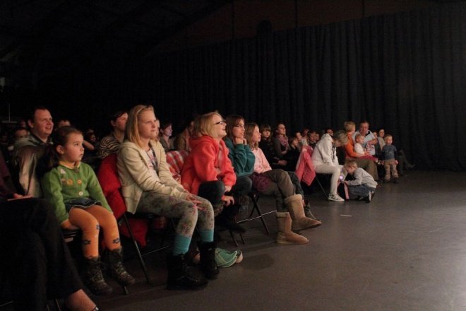 Spektakl eudkacyjny Zaczarowany komuter [7.XI.2011] - zdjęcie #9 - eOstroleka.pl