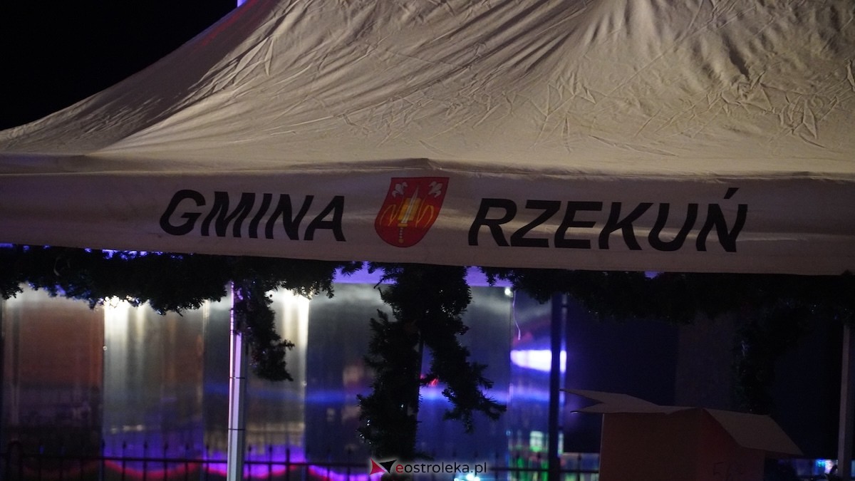 Koncert bożonarodzeniowy w wykonaniu ZPiT Kurpie w Rzekuniu [21.12.2025] - zdjęcie #79 - eOstroleka.pl