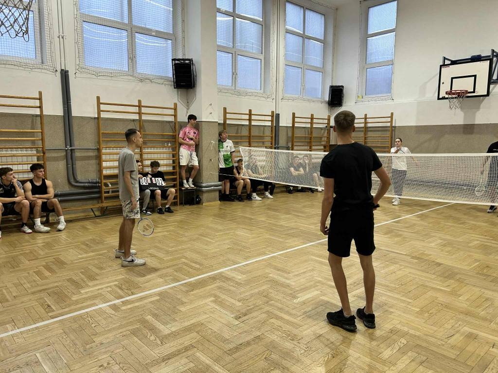 Świąteczny turniej w badmintona w ZSZ nr 4 fot. ZSZ nr 4 [17.12.2025] - zdjęcie #28 - eOstroleka.pl