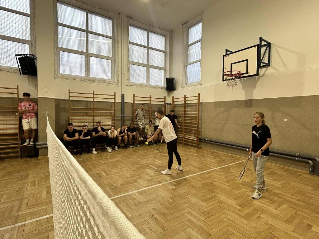 Świąteczny turniej w badmintona w ZSZ nr 4 fot. ZSZ nr 4 [17.12.2025] - zdjęcie #17 - eOstroleka.pl