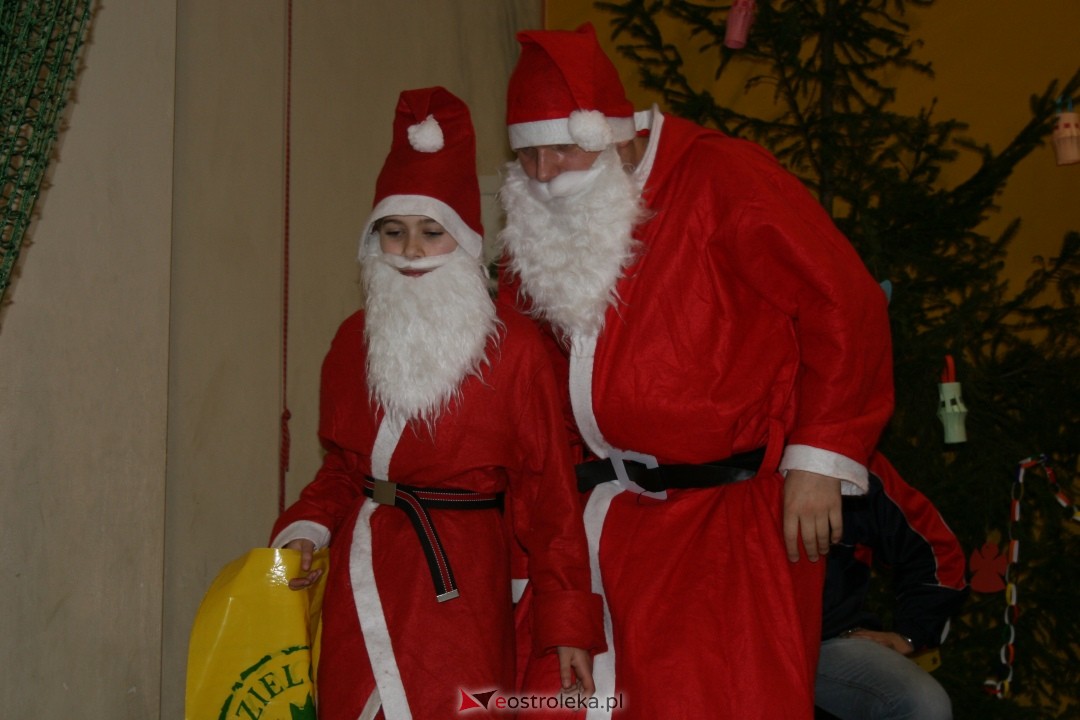 Choinka z Mikołajem 2005 - zdjęcie #1 - eOstroleka.pl