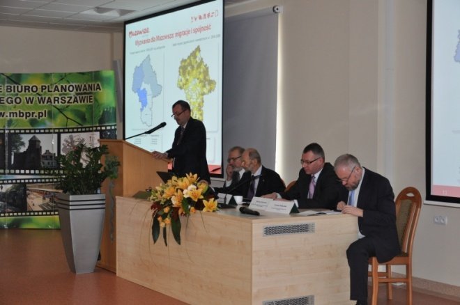 Konferencja W Ostrołęce o strategii województwa i środkach unijnych [9.XI.2011] - zdjęcie #1 - eOstroleka.pl