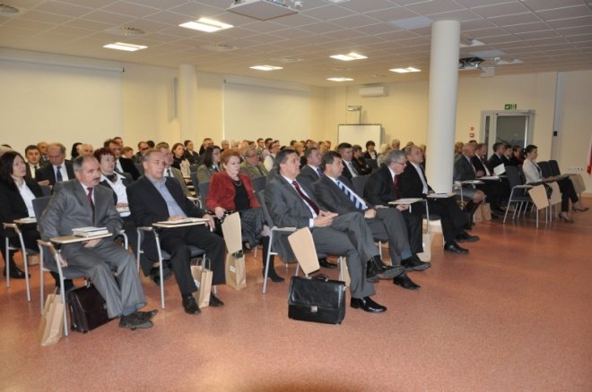 Konferencja W Ostrołęce o strategii województwa i środkach unijnych [9.XI.2011] - zdjęcie #15 - eOstroleka.pl