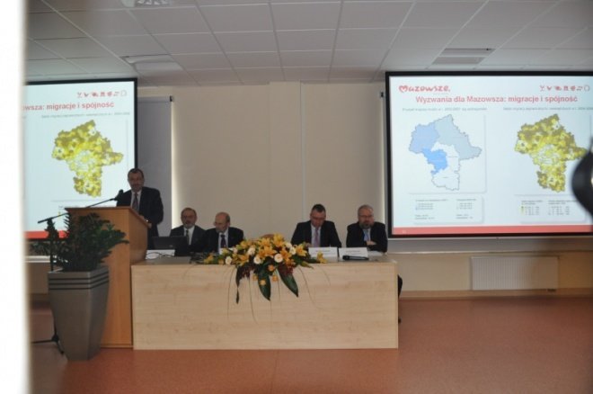 Konferencja W Ostrołęce o strategii województwa i środkach unijnych [9.XI.2011] - zdjęcie #5 - eOstroleka.pl