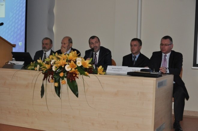 Konferencja W Ostrołęce o strategii województwa i środkach unijnych [9.XI.2011] - zdjęcie #15 - eOstroleka.pl
