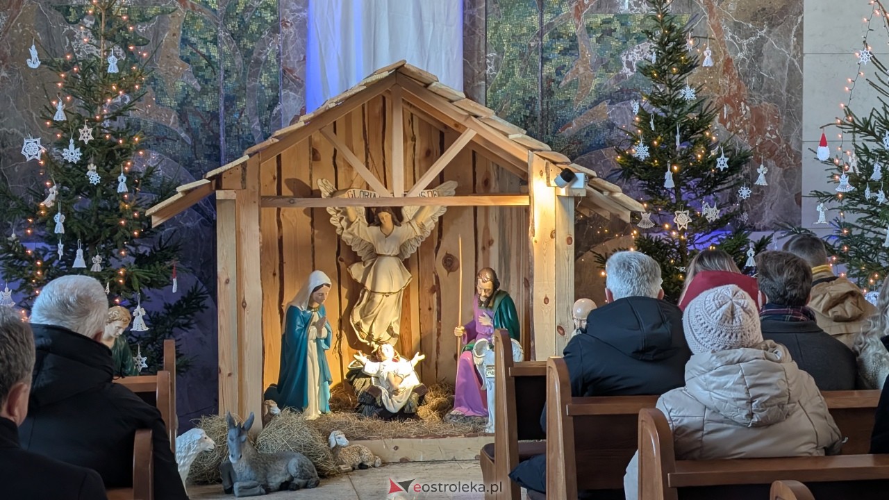 Szopki bożonarodzeniowe w ostrołęckich parafiach [25.12.2025] - zdjęcie #11 - eOstroleka.pl