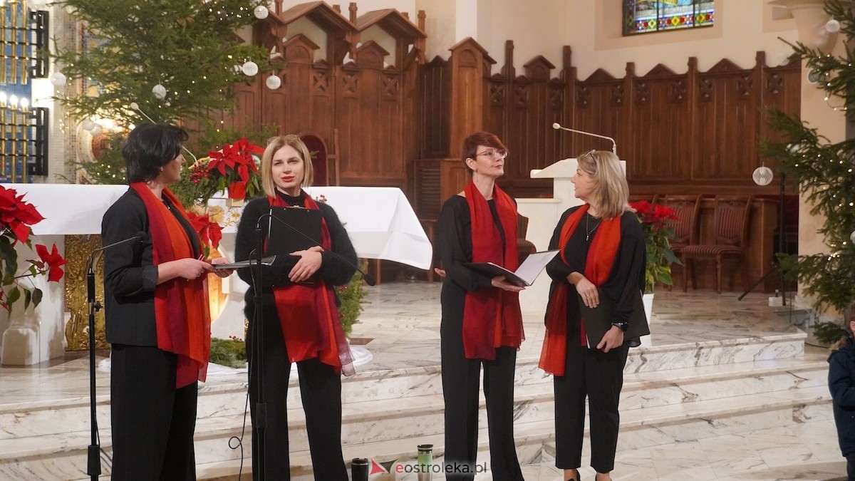 Koncert Grudniowa kolęda [28.12.2025] - zdjęcie #46 - eOstroleka.pl