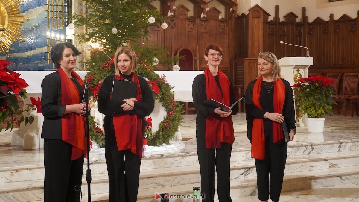 Koncert Grudniowa kolęda [28.12.2025] - zdjęcie #44 - eOstroleka.pl